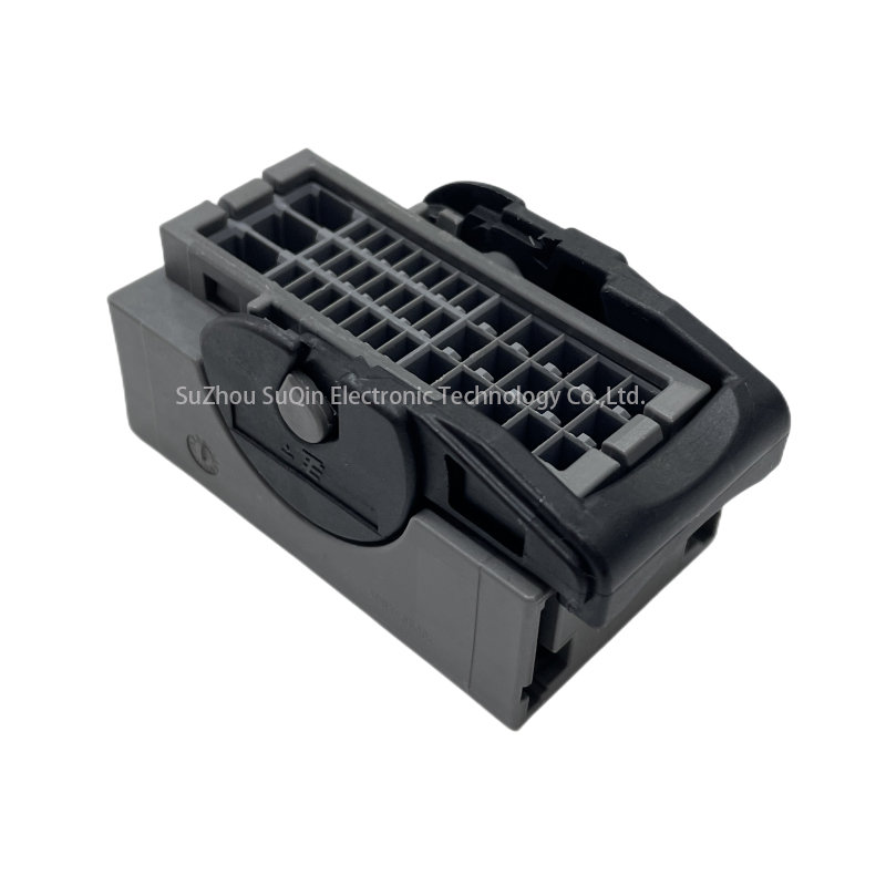 TE/AMP 39 Position 1-1743089-3 Housing for Female Terminals Wire to Wire