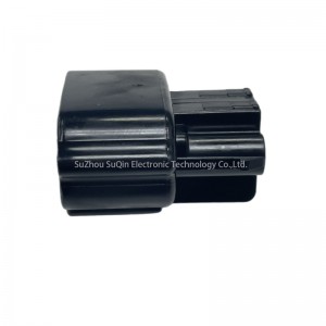 KPU465-04627-1 4 pin male black automotive wire to wire connectors